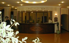 Candan Beach Hotel